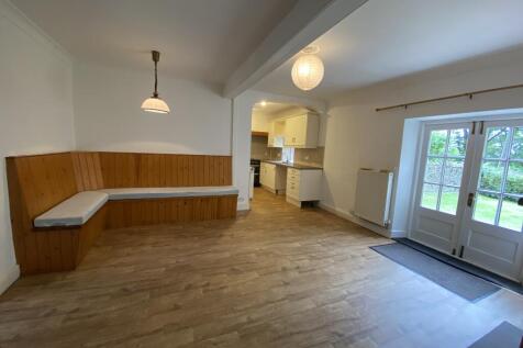 Dining kitchen
