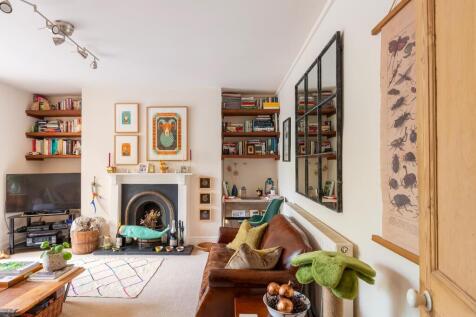 G1F6DRCN - Living Room G.jpg