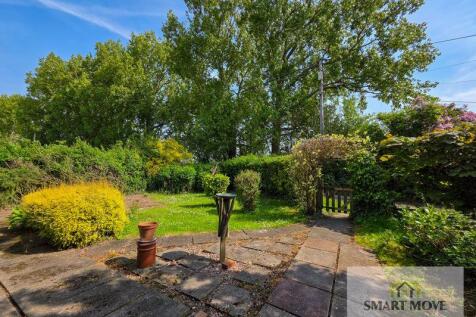 Front Garden &amp; Outlook