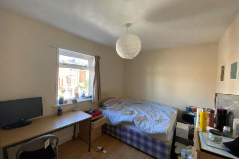 Broadlands Road photo 5