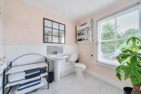 1301165-15-6841cd...