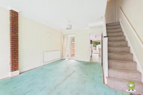 EweMove Estate Agents Basingstoke - Lower Brook St