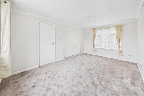 Lyons Road, Sheffield, South Yorkshire, S4 photo 4
