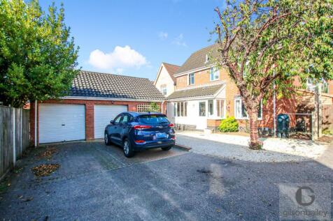25 Pym Close Front