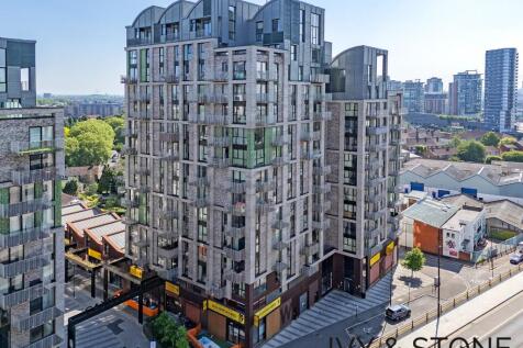 London, E16 - property photo