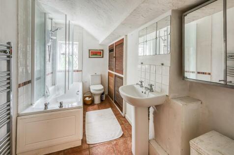 Greystoke Cottage-bathroom.jpg