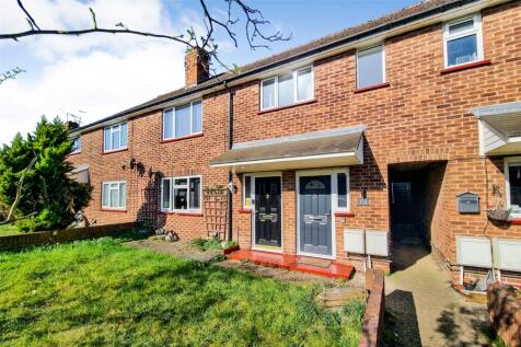 Aldershot, GU12 - property photo