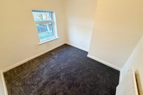 Railway Cottages, Dubmire, Houghton Le Spring, DH4 6LE photo 5