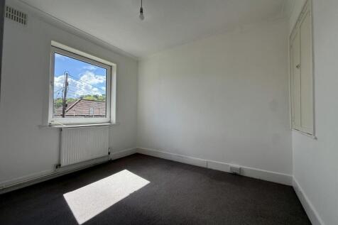 7 bedroom 3.JPG