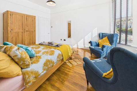 CAM03974G0-PR0120...