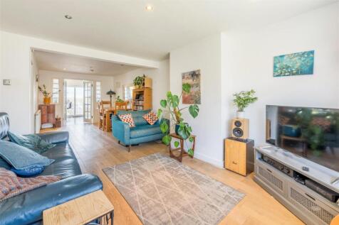 127 Thornhill Rise -7.jpg