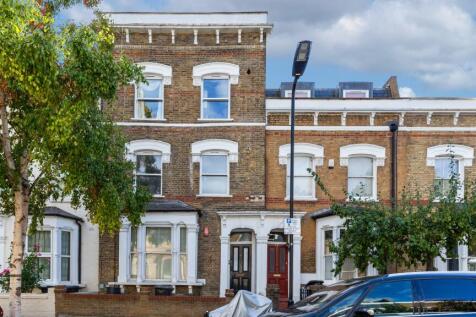 Flat B, 24 Foulden Road, Stoke Newington, London, N16 7UR