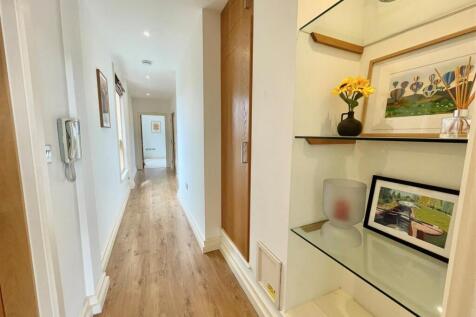 Lower Kings Road, Berkhamsted photo 5