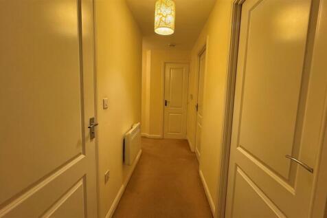 Hallway.jpg