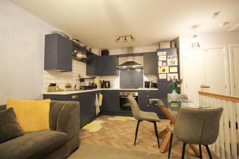 Kitchen area.jpg