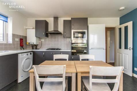 Kitchen / Living Room