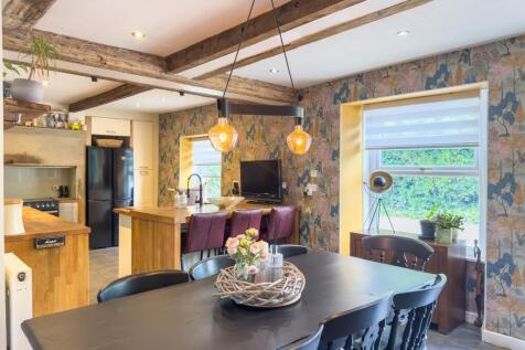 Dining kitchen