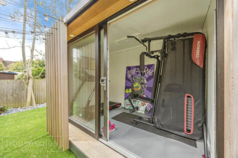 Office/Outbuilding