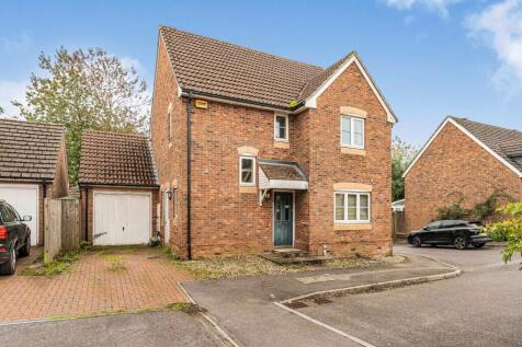 Alton, GU34 - property photo