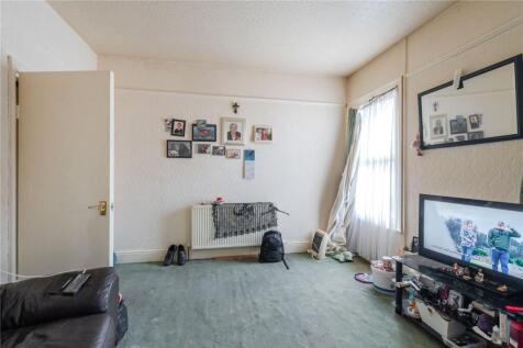 Living Room (2)