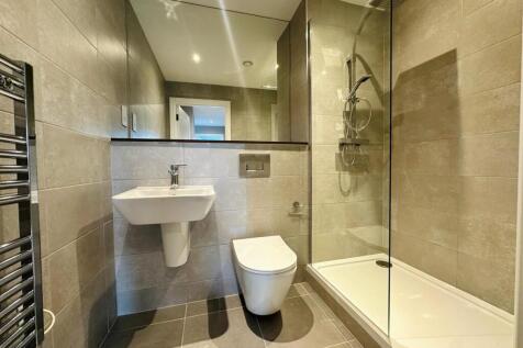 Springwell Gardens, Whitehall Road, Leeds photo 4