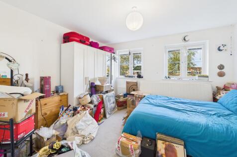 CAM05192G0-PR0179-STILL009