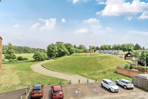 27 Moat Lane, Towcester