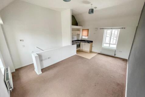 Pitcairn Avenue, LINCOLN photo 3