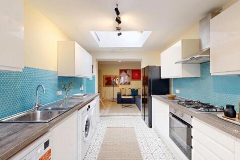 11, Lindleywood Road, Manchester photo 4