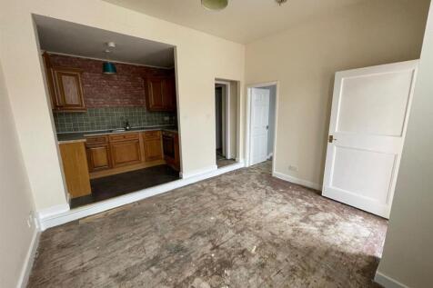 71 Commonside, Brierley Hill photo 3