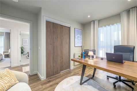 Bedroom/Office