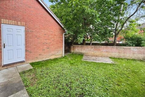 f2a3342d-Garden 2...