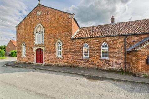 Beautiful converted chapel in the heart of Brant B