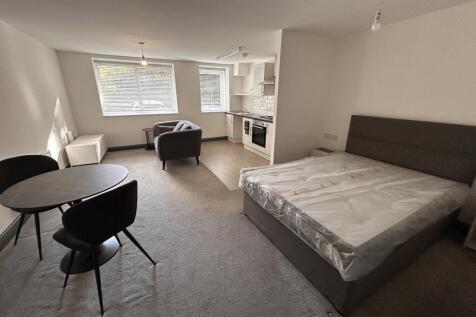 Furnished studio