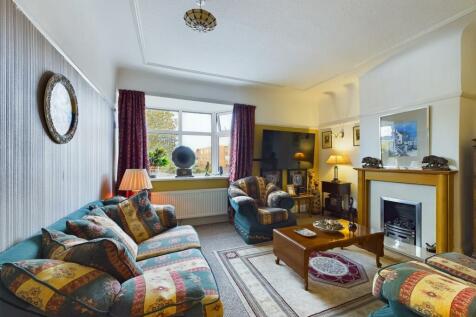 CAM03844G0-PR0136-STILL003.jpg