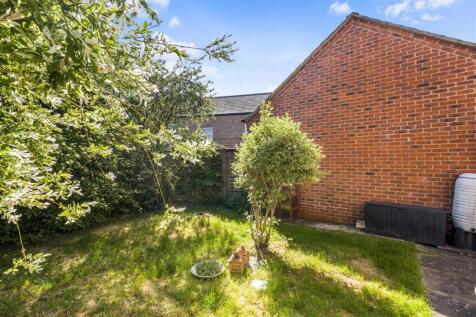 27 Lord Grandison Way, Banbury-19.jpg