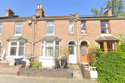 5-bed terraced on 19 Aylesford Street, Leamington Spa, £4,000/mo