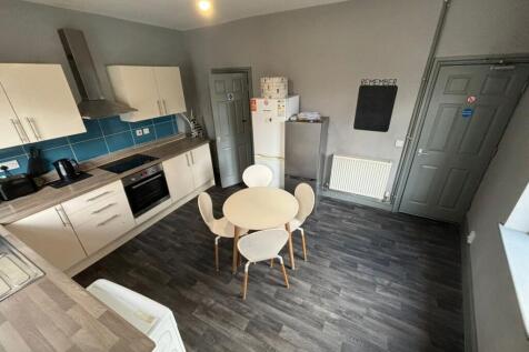 Doncaster Road, Barnsley photo 3