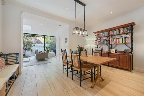 Cromwell Grove - DinerC1