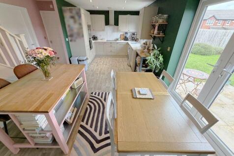 Family Dining Kitchen