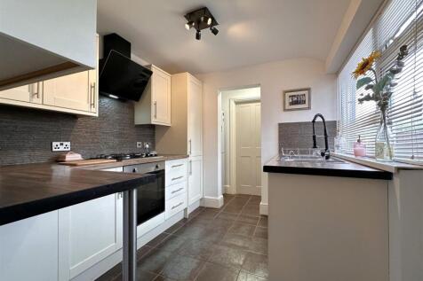 Modern Fitted Kitchen 591