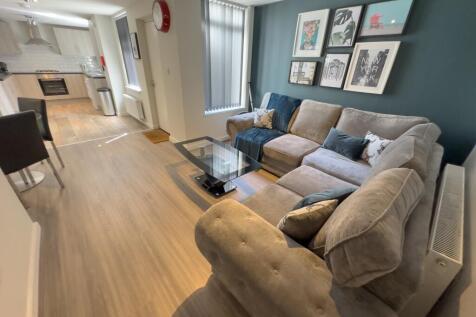 6-bed terraced on Adelaide Road, L7 8SH, , £585/mo