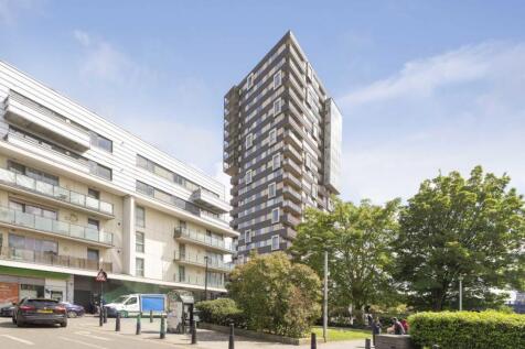 1-bed flat on Spencer Way, Shadwell, £2,000/mo