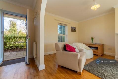 Entance Hall Leading To Living Room