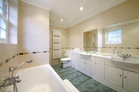 Chiltern Hse_bath...