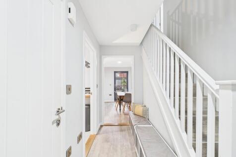 10 Oaks Court Tho...