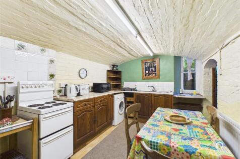 Benfieldside Road, Consett, Durham, DH8 photo 5