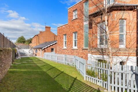 Westerly Side Garden