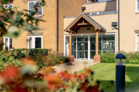 14 Churchfield Road, Walton-on-thames, Surrey, KT12 2FR photo 4