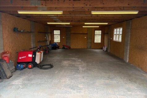 Detached Garage